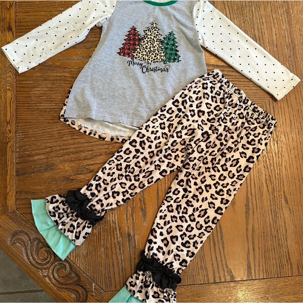 Festive Christmas Tree top pant Set with Leopard Print Pants